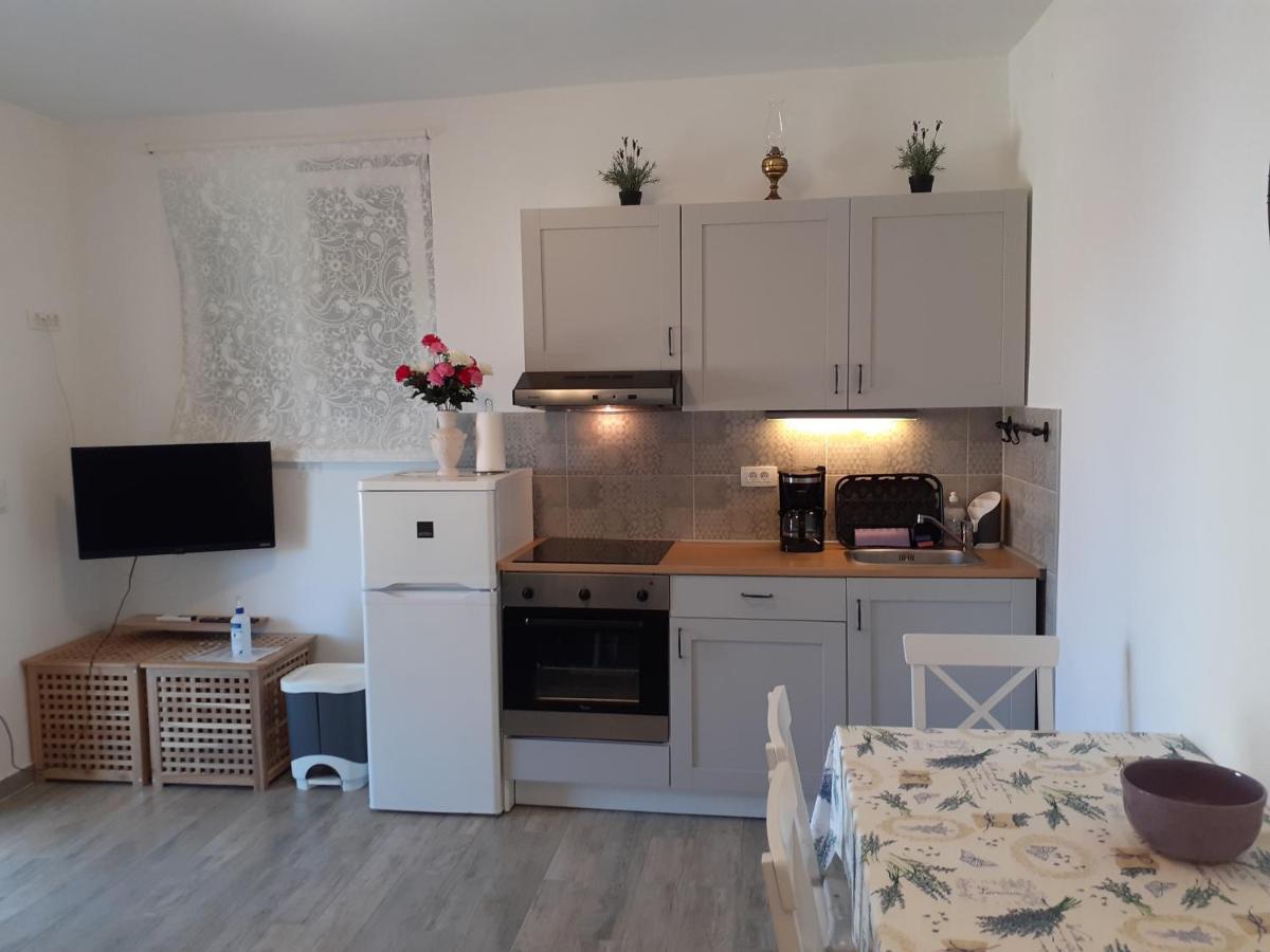 Apartament Apartman Jasa Primošten Zewnętrze zdjęcie